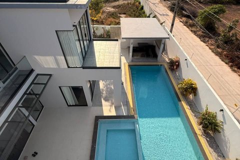Chalet de 6 dormitorios en Pattaya, Tailandia № 173532 - foto 7