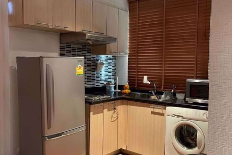 Condominio de 1 dormitorio en Khlong Toei, Bangkok, Tailandia № 59956 - foto 3