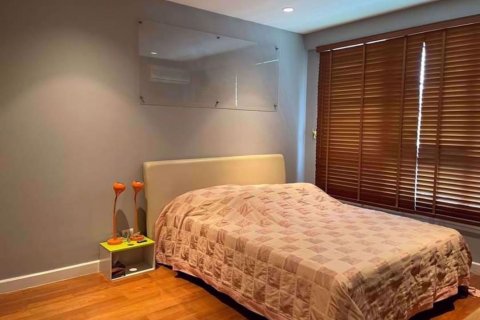 Condominio de 1 dormitorio en Khlong Toei, Bangkok, Tailandia № 59956 - foto 4