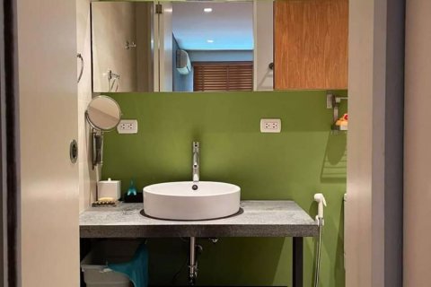 Condominio de 1 dormitorio en Khlong Toei, Bangkok, Tailandia № 59956 - foto 5
