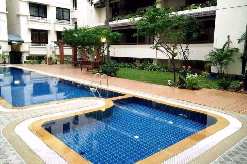 Condominio de 2 dormitorios en Watthana, Bangkok, Tailandia № 59955 - foto 13