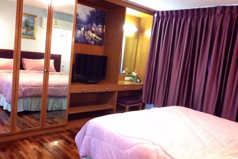 Condominio de 2 dormitorios en Watthana, Bangkok, Tailandia № 59955 - foto 6