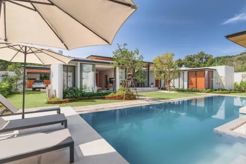 Casa de 5 dormitorios en Bang Tao, Tailandia № 153877 - foto 2