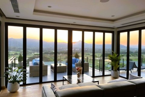 Casa de 4 dormitorios en Hua Hin, Tailandia № 180749 - foto 3