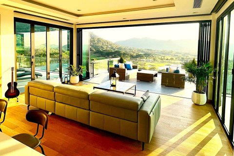 Casa de 4 dormitorios en Hua Hin, Tailandia № 180749 - foto 4