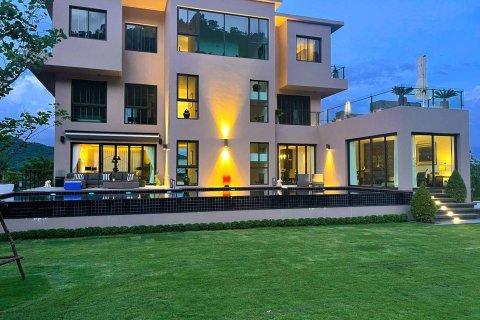 Haus in Hua Hin, Thailand 4 Schlafzimmer № 180749