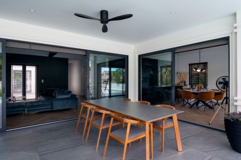 Casa de 5 dormitorios en Hua Hin, Tailandia № 180750 - foto 11