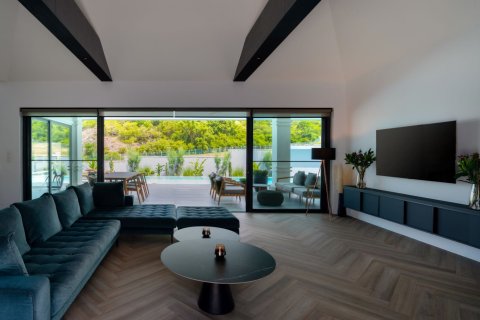 Casa de 5 dormitorios en Hua Hin, Tailandia № 180750 - foto 8