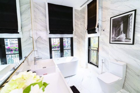 Casa de 4 dormitorios en Bangkok, Tailandia № 180744 - foto 20