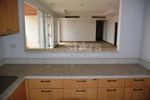 Condominio de 4 dormitorios en Bangkok, Tailandia № 66955 - foto 5