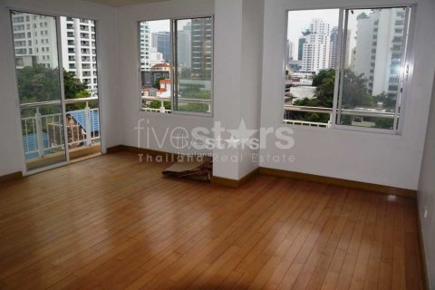 Condominio de 4 dormitorios en Bangkok, Tailandia № 66955 - foto 7
