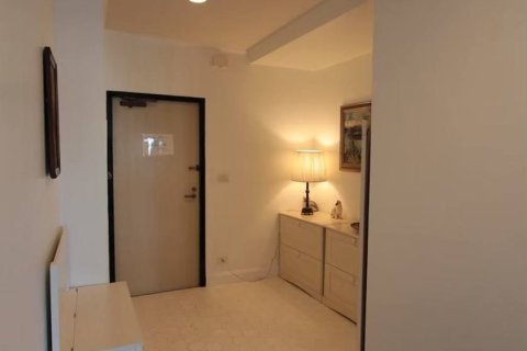 Condominio de 2 dormitorios en Watthana, Bangkok, Tailandia № 149890 - foto 10