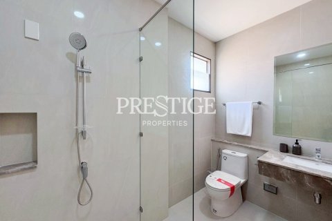 House in Pattaya, Thailand 4 bedrooms № 197692 - photo 22