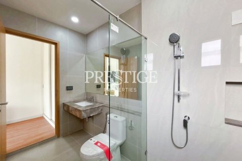 House in Pattaya, Thailand 4 bedrooms № 197692 - photo 27