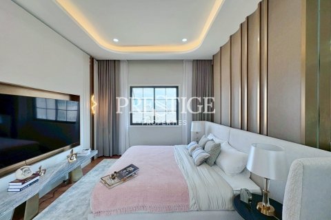House in Pattaya, Thailand 4 bedrooms № 197692 - photo 16