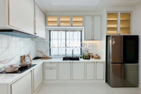 House in Pattaya, Thailand 4 bedrooms № 197692 - photo 10