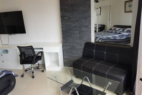 Estudio en el condominio en Jomtien Beach, Pattaya, Tailandia № 204304 - foto 6