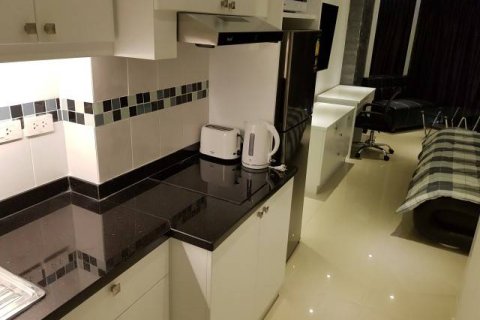 Estudio en el condominio en Jomtien Beach, Pattaya, Tailandia № 204304 - foto 13
