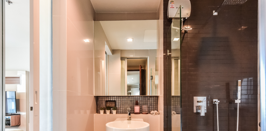 Condominio de 3 dormitorios en Bangkok, Tailandia № 184427