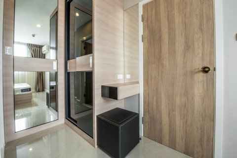 Condominio de 1 dormitorio en Bangkok, Tailandia № 144058 - foto 12