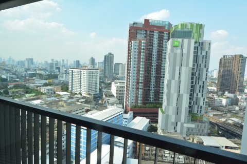 Condominio de 2 dormitorios en Phra Khanong, Bangkok, Tailandia № 143933 - foto 5