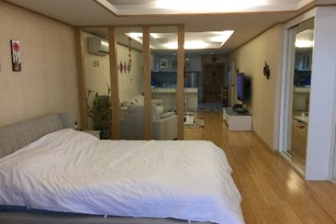 Estudio en el condominio en Bangkok, Tailandia № 144057 - foto 7