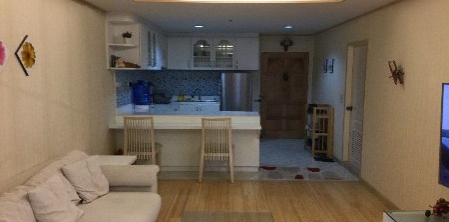 Estudio en el condominio en Bangkok, Tailandia № 144057