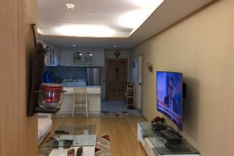 Estudio en el condominio en Bangkok, Tailandia № 144057 - foto 4