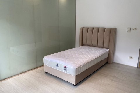 Casa de 5 dormitorios en Bangkok, Tailandia № 142979 - foto 14