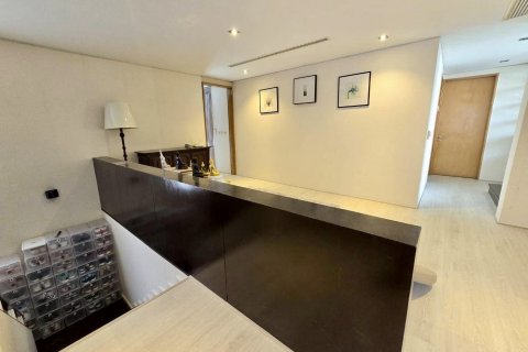 Casa de 5 dormitorios en Bangkok, Tailandia № 142979 - foto 8