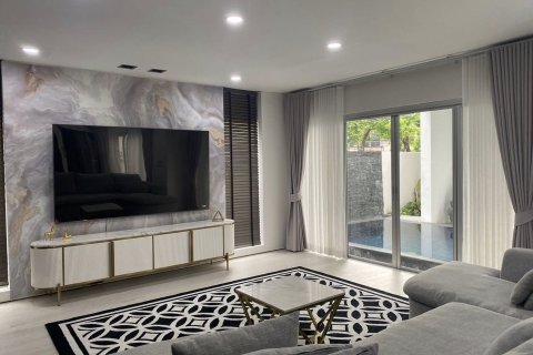 Casa de 5 dormitorios en Bangkok, Tailandia № 142979 - foto 6