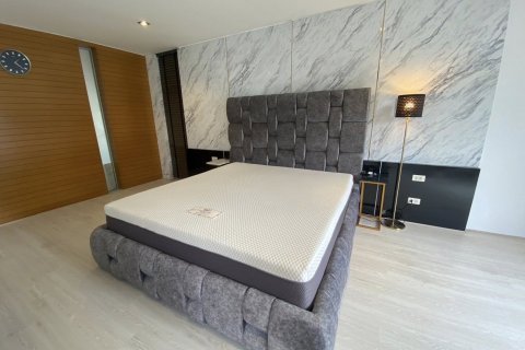 Casa de 5 dormitorios en Bangkok, Tailandia № 142979 - foto 11