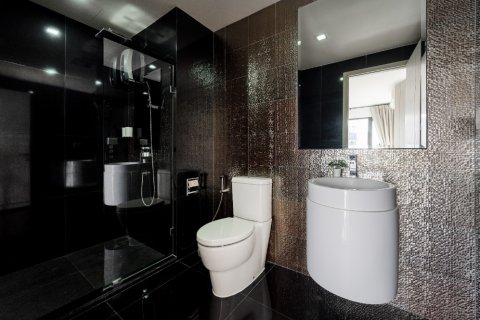Condominio de 2 dormitorios en Bangkok, Tailandia № 142975 - foto 11