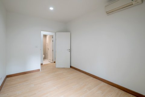 Condominio de 2 dormitorios en Bangkok, Tailandia № 142974 - foto 15
