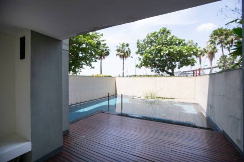 Condominio de 4 dormitorios en Bangkok, Tailandia № 147012 - foto 3