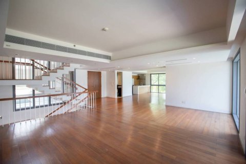 Condominio de 4 dormitorios en Bangkok, Tailandia № 147012 - foto 4