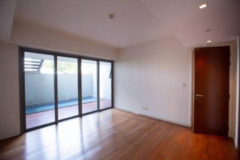 Condominio de 4 dormitorios en Bangkok, Tailandia № 147012 - foto 10