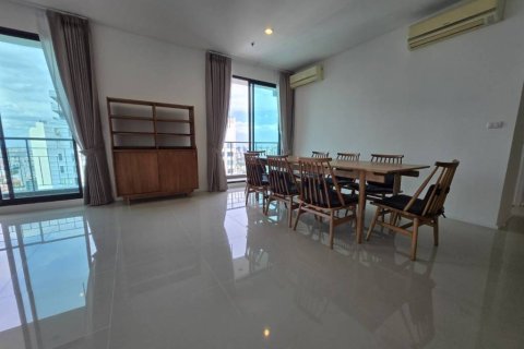 Condominio de 5 dormitorios en Bangkok, Tailandia № 147008 - foto 2