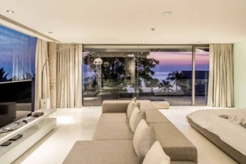 Chalet de 5 dormitorios en Hua Hin, Tailandia № 147010 - foto 5