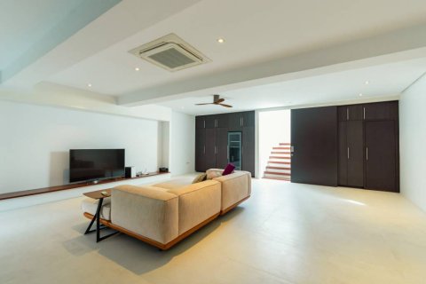 Chalet de 6 dormitorios en Hua Hin, Tailandia № 147011 - foto 7