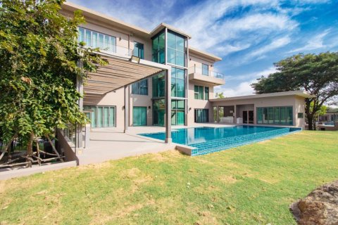 Chalet de 6 dormitorios en Hua Hin, Tailandia № 147011 - foto 2