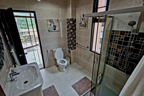 Condo in Phuket, Thailand, 2 bedrooms № 167466 - photo 18