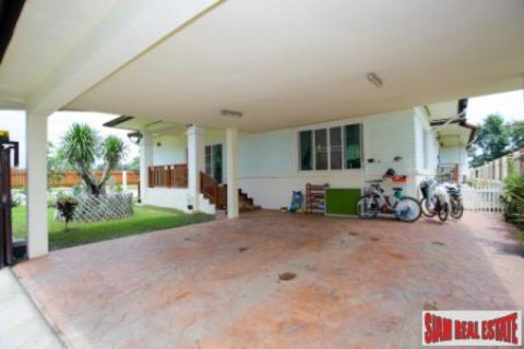 Casa de 4 dormitorios en Hang Dong, Tailandia № 202592 - foto 4