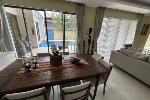 Chalet de 3 dormitorios en Pattaya, Tailandia № 113992 - foto 5