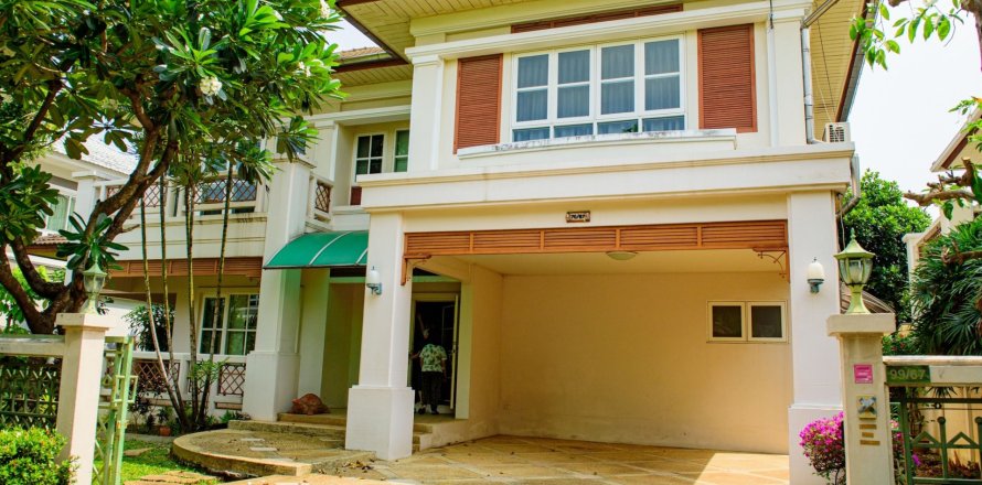 Maison à Min Buri, Bangkok, Thaïlande 4 chambres № 141835