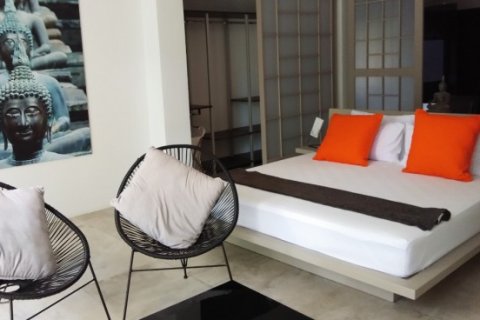 Chalet de 4 dormitorios en Phuket, Tailandia № 191203 - foto 12
