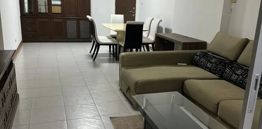 Condominio de 2 dormitorios en Chatuchak, Bangkok, Tailandia № 153140