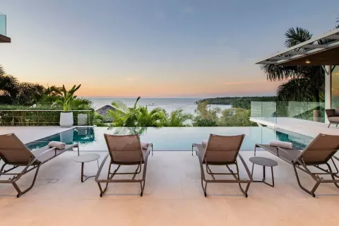 Villa in Phuket, Thailand 4 Schlafzimmer № 141156 - Foto 6