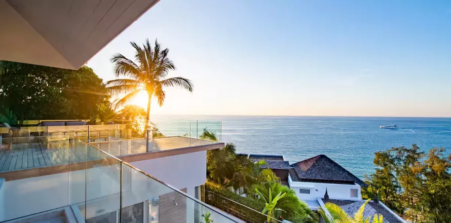 Villa in Phuket, Thailand 4 Schlafzimmer № 141156