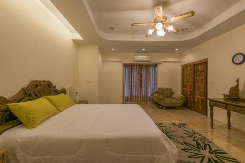 Haus in Rayong, Thailand 5 Schlafzimmer № 47427 - Foto 13